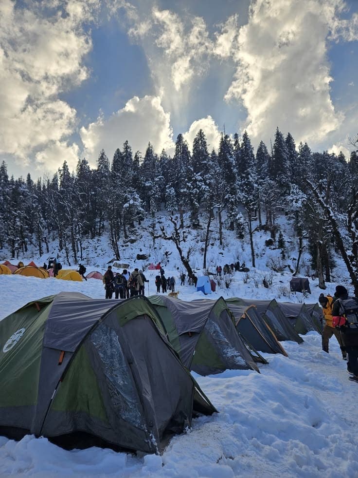 Kedarkantha trekker moment 1